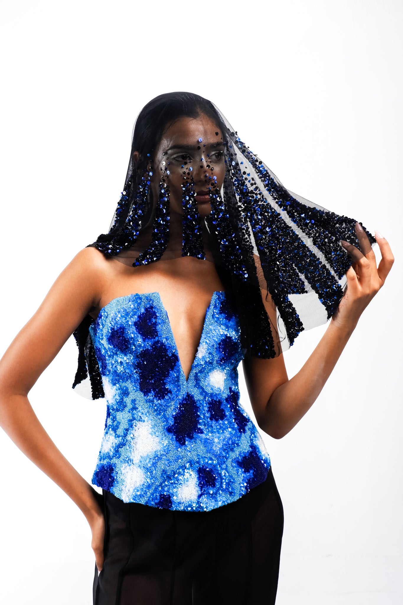ROOTED CONSTELLATION VEIL