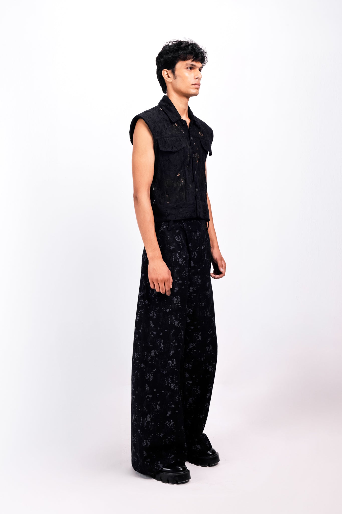 VEIN SCRIPT TROUSER