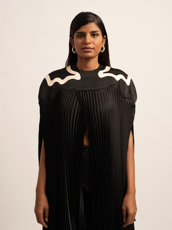 SWALLOWTAIL TOP