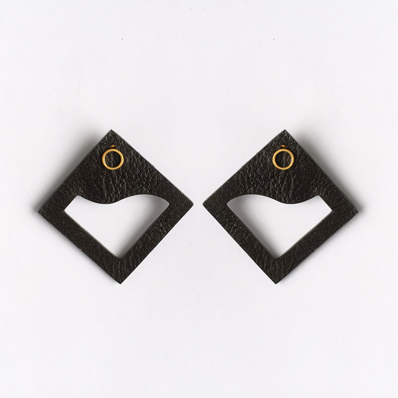 ENNUI BOTTLE BLACK EARRING GOLD LOOP - siddhantagrawal